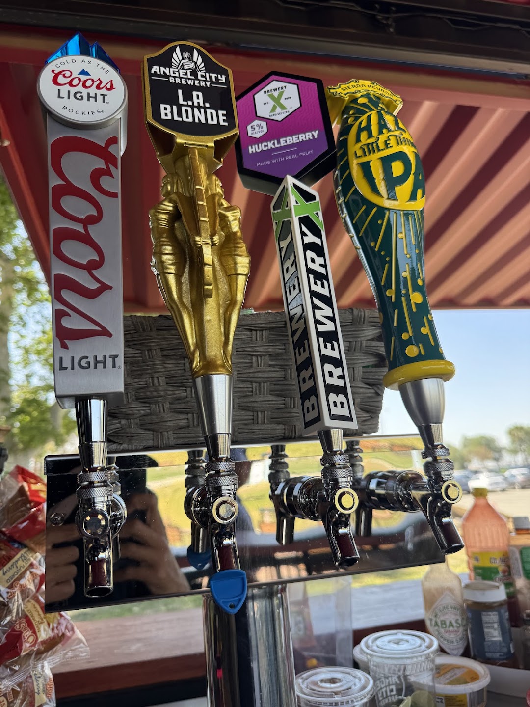 Flying Goose Bar