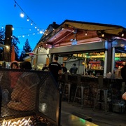 572 Social kitchen & lounge