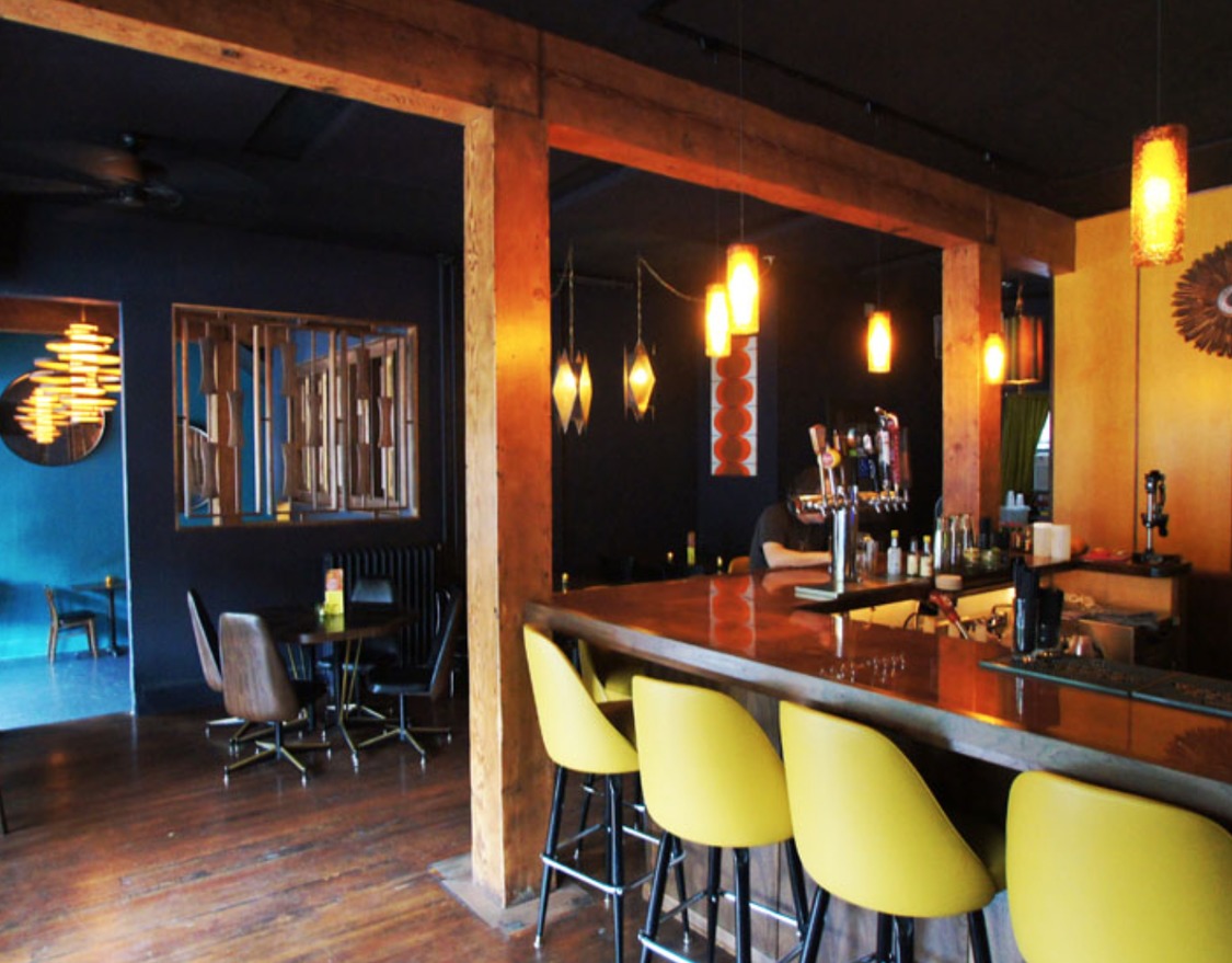 Live Music at Revolver Bar | Seattle Live Music Venues on GigTown