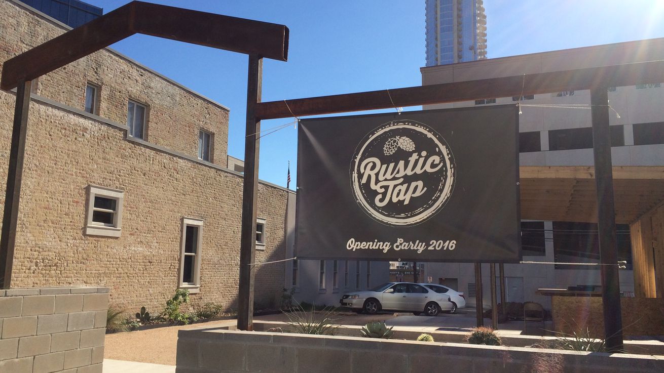 Live Music at Rustic Tap | Austin Live Music Venues on GigTown